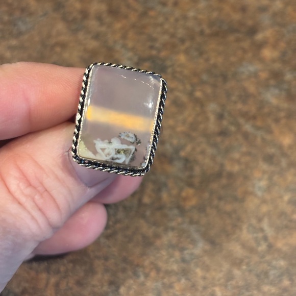 💙🩵Silver Rectangular Ring with Stone - Picture 5 of 5